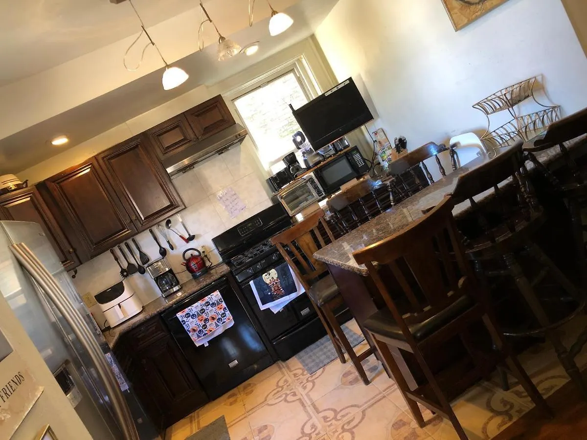Guest house Highland Park Pittsburgh Apartment United States