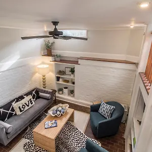 Walk To It In Downtown, Double King Beds Apartment Savannah